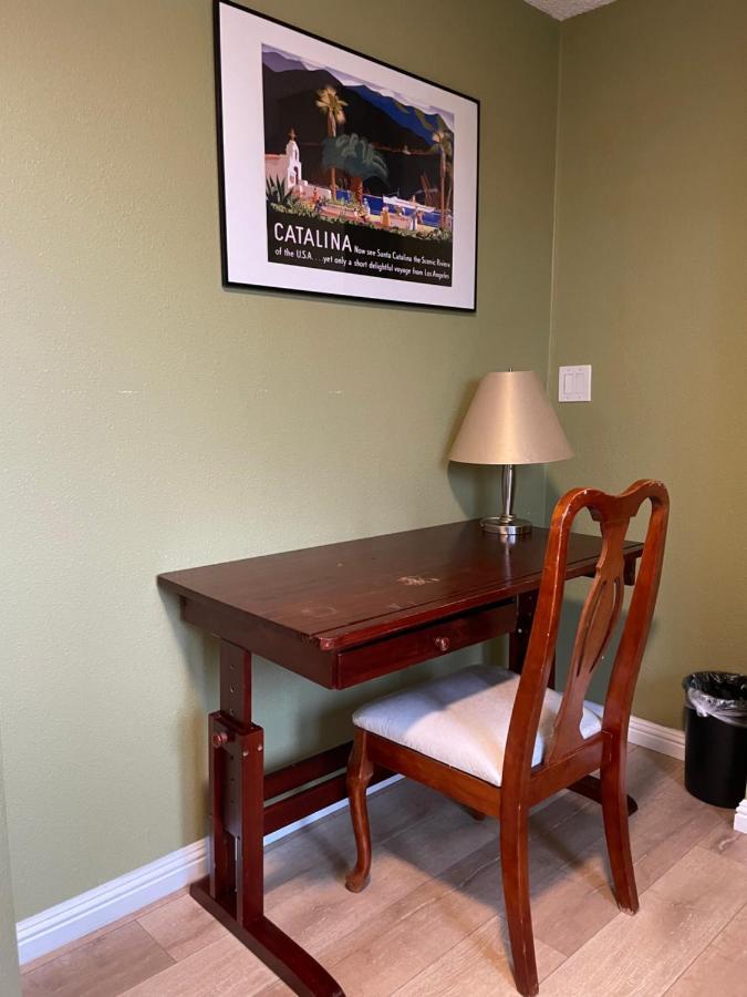 Habitación en casa particular Private In Angeles With Ac, Wifi, Smart Tv, Work Desk Near Sofi Stadium