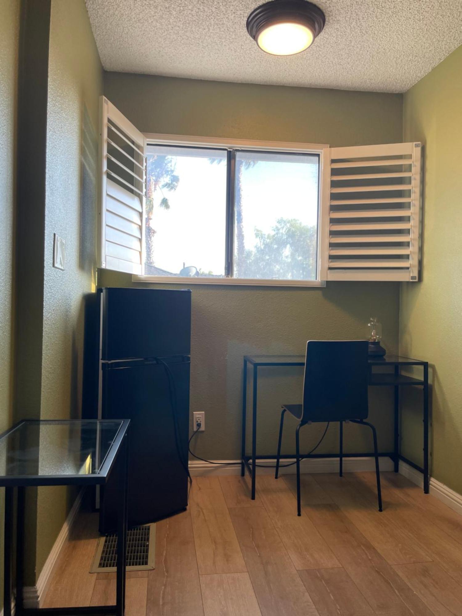 Private In Angeles With Ac, Wifi, Smart Tv, Work Desk Near Sofi Stadium Homestay Los Angeles